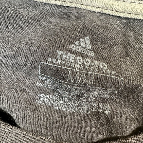 adidas T-Shirt Logo The Go-To Performance Tee Men’s Size M T-Shirt Dark Gray - Picture 7 of 8